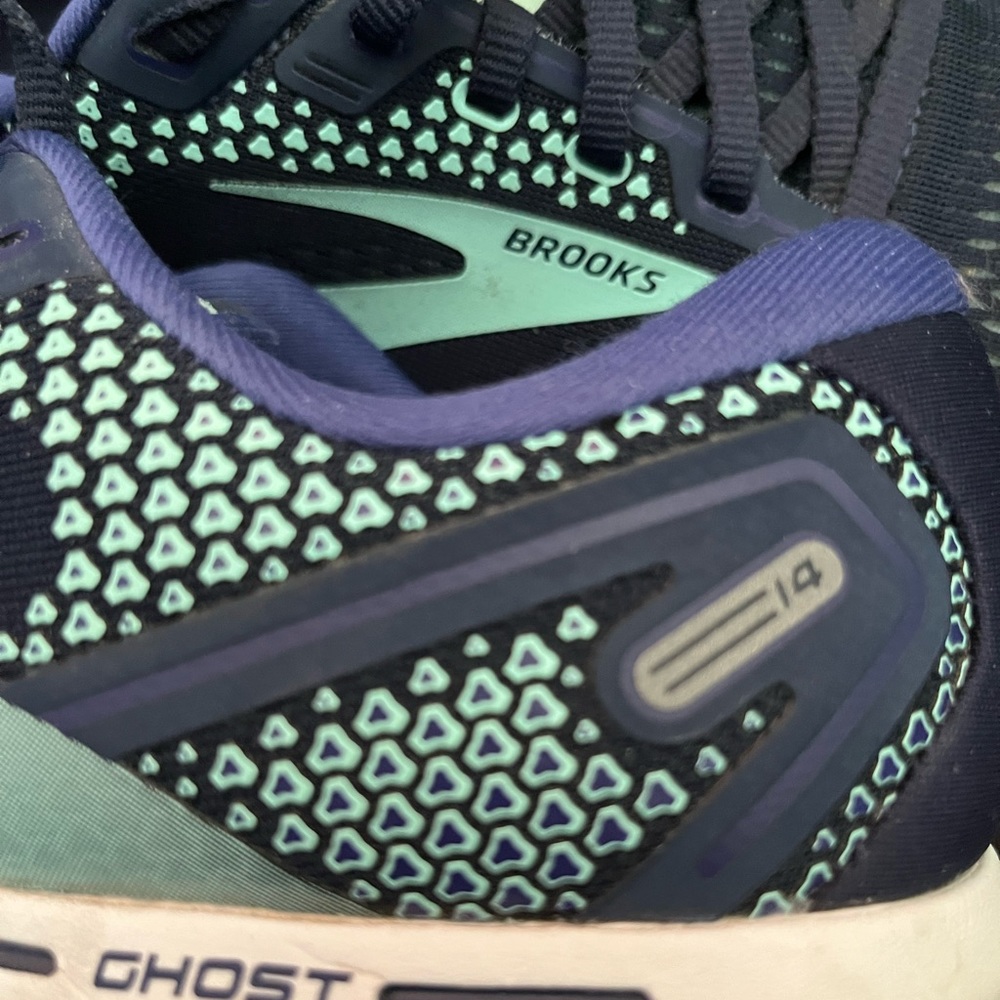 Brooks Ghost 9N